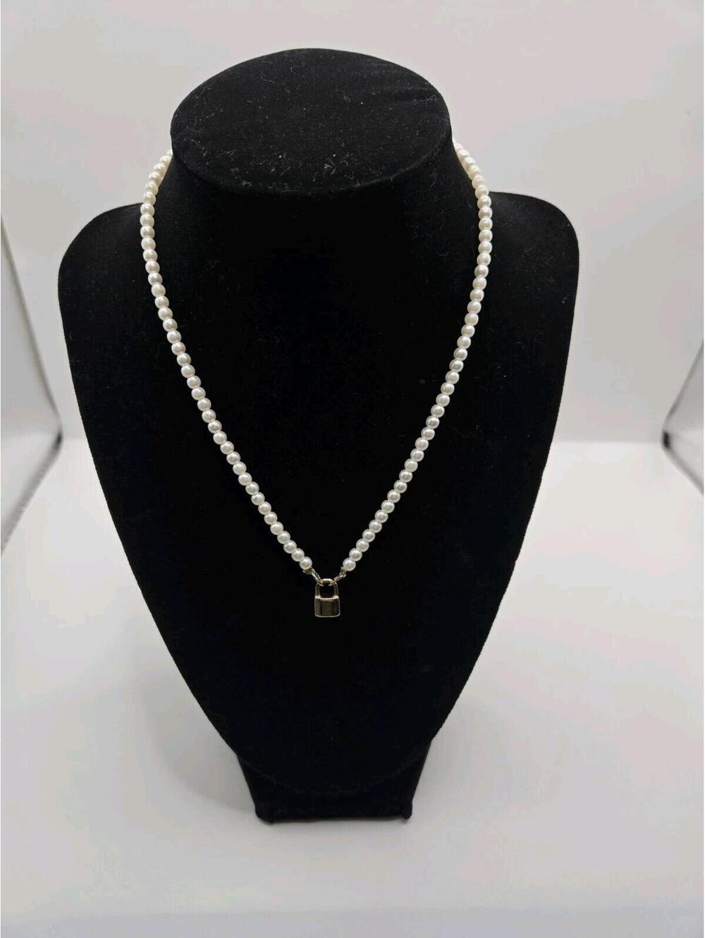 Vintage Single Strand Faux Pearl Necklace Gold Tone Padlock Charm Pendant